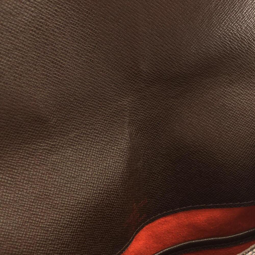 LOUIS VUITTON Authentic Brown Damier Shoulder Bag - Picture 6 of 6